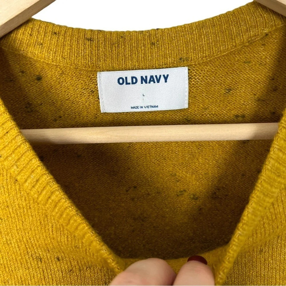 Old Navy • Soft Brushed Crewneck Sweater - Picture 5 of 7